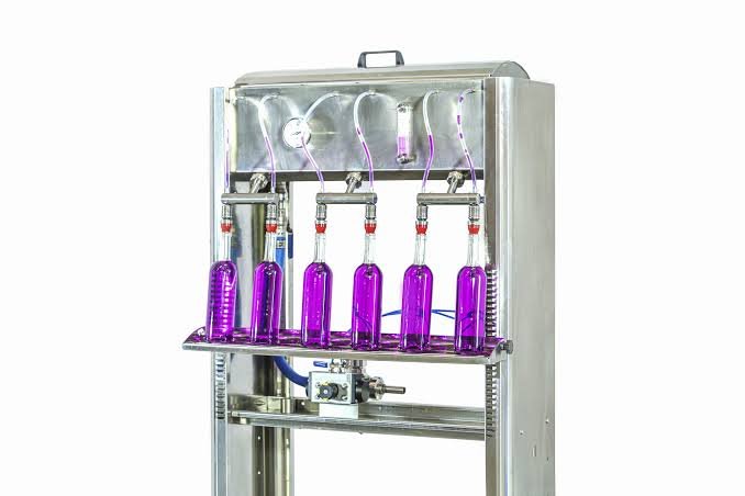 Gravity Liquid Filling Machine